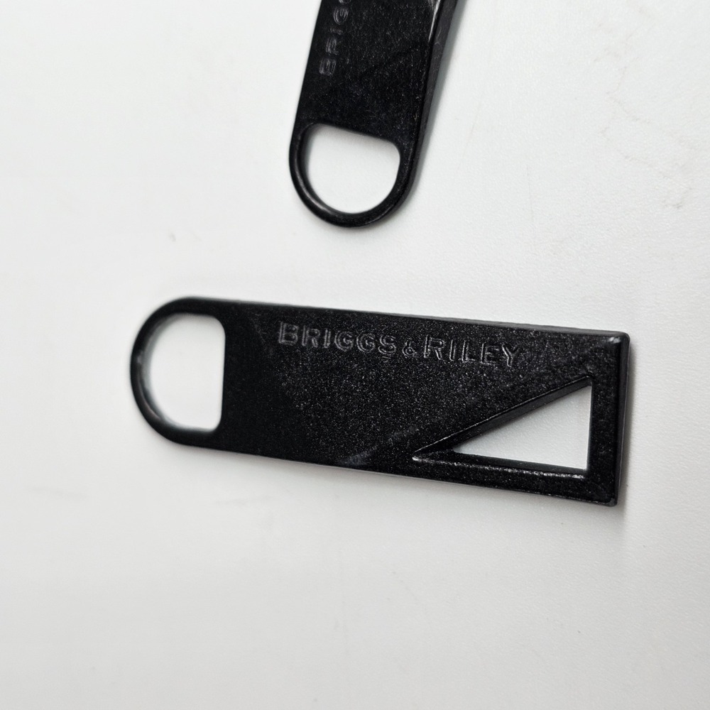 2 X Briggs & Riley Zipper Pulls Black 1-1/2 & 1-3/4" Replacement - Picture 3 of 6